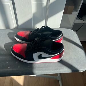 Nike Jordan Men's Black and Red Sneakers